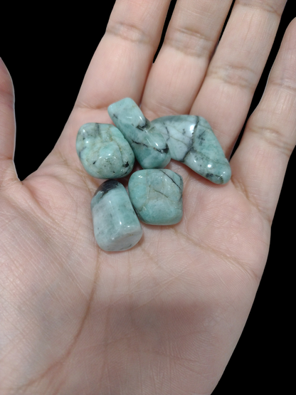 Emerald Tumbled 5 pieces ( Free Shipping )